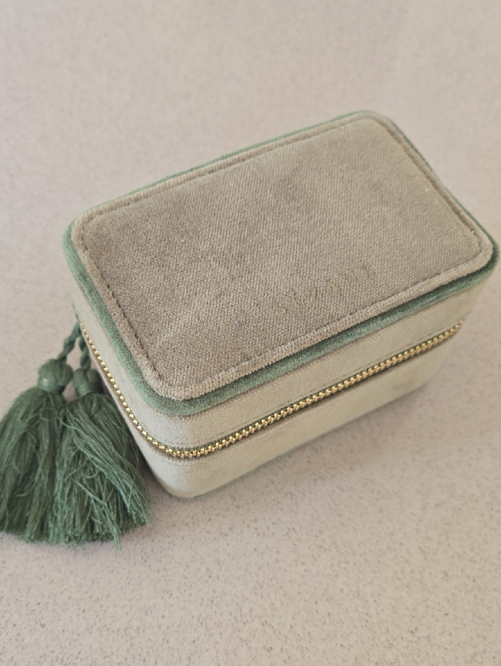 Sezane Small Velvet Jewelry Box in Sage Green
